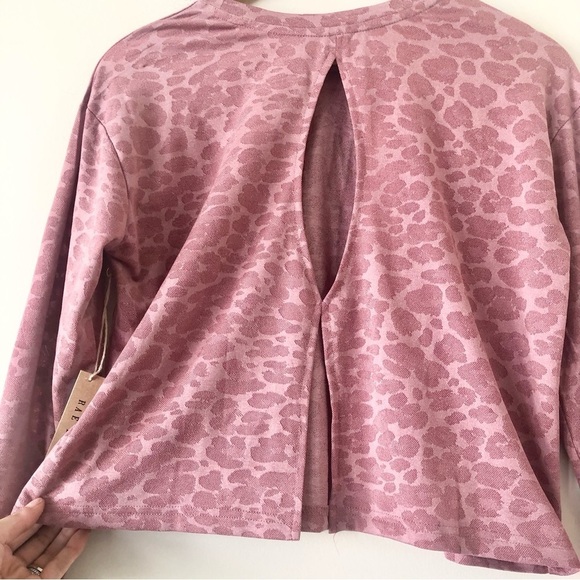 NWT Rae Dunn Pink Leopard Cropped Athletic Long Sleeved Top Size S - Picture 10 of 10